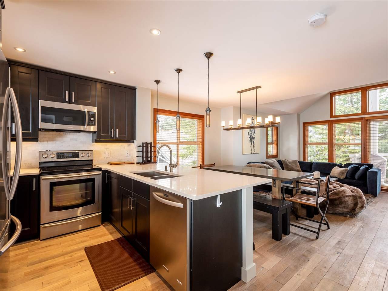 4-4661 Blackcomb Wy