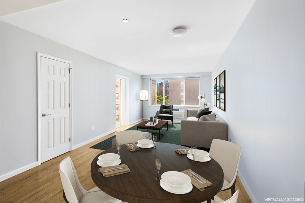 63-14 Queens Blvd #6A+