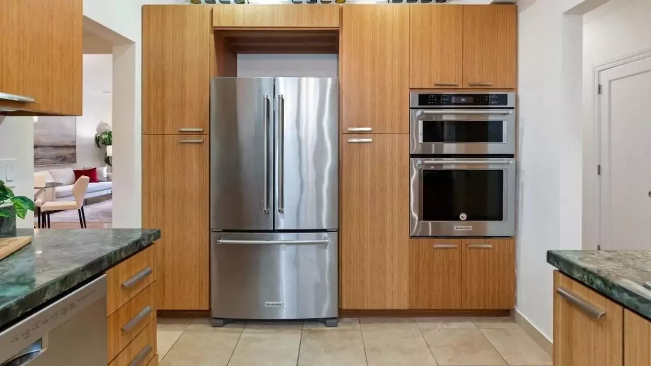 637 Powell St, Unit 102