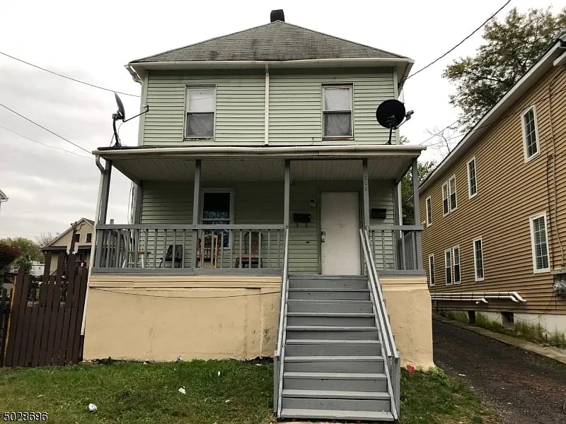 659 S 2ND ST