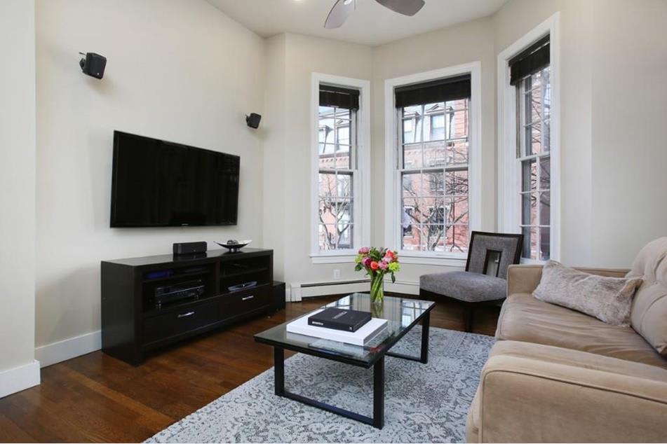 71 Dartmouth St #2
