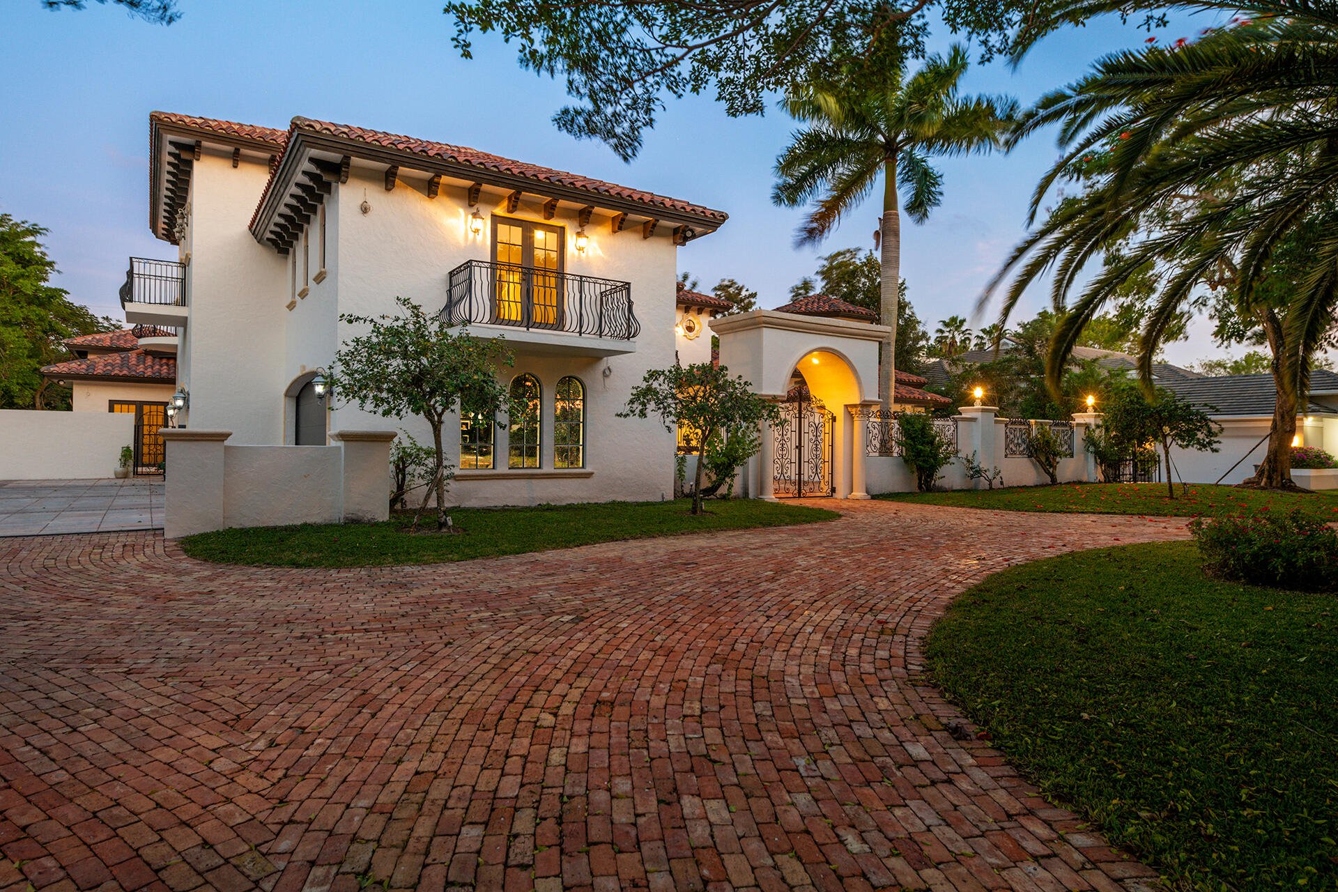 8060 Twin Lake Drive