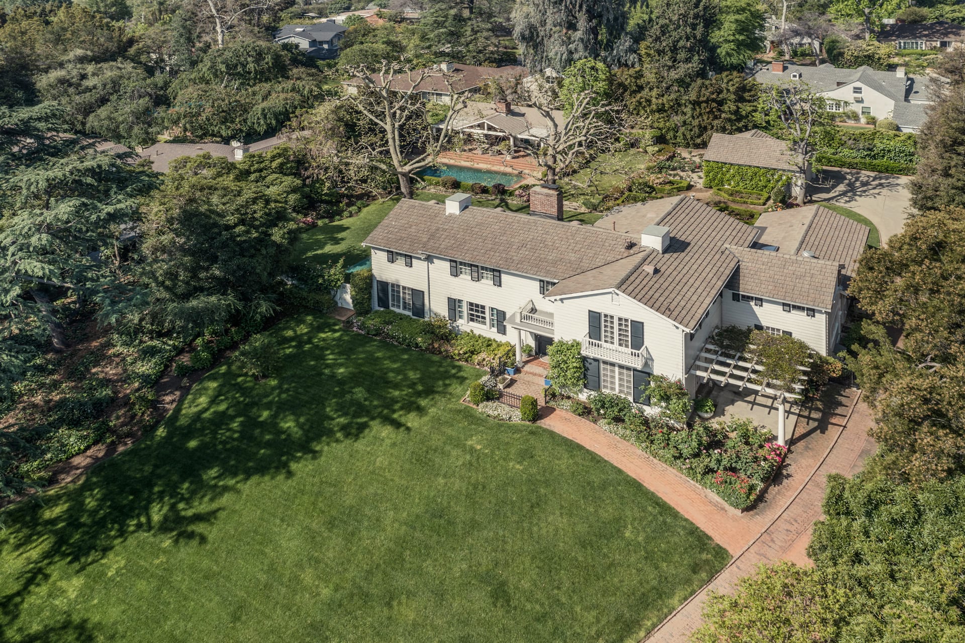243 South San Rafael Avenue