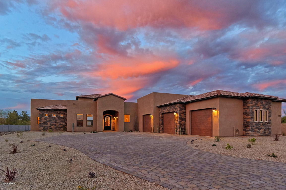 1220 W. Creek Canyon RD
