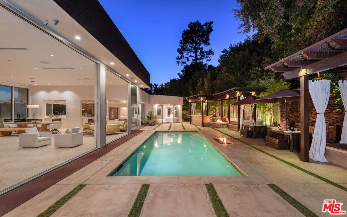 View Opulent