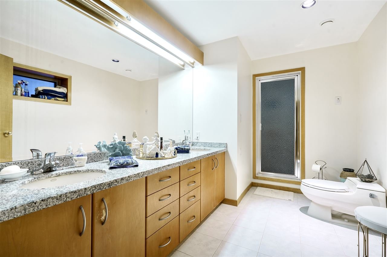 2536 Westhill Dr