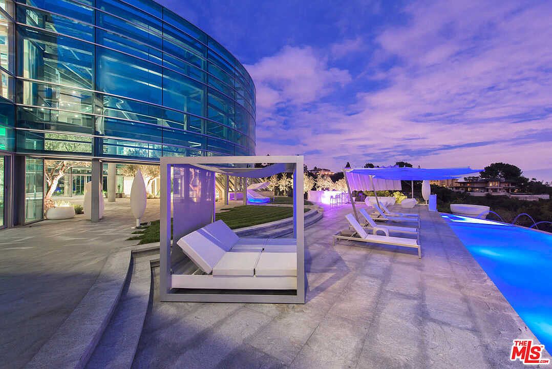 Estate Opulent