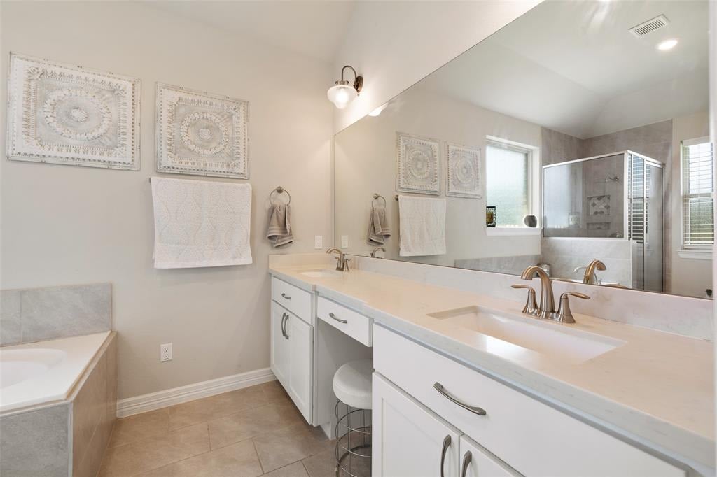 57 Briarwood Ln Bellville, Tx 77418