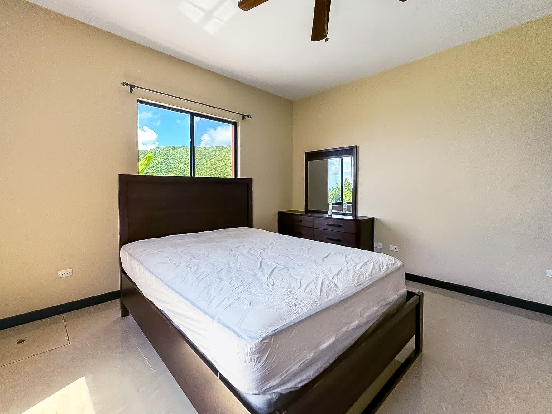 789 Threadfall 2 Bedroom Apartment