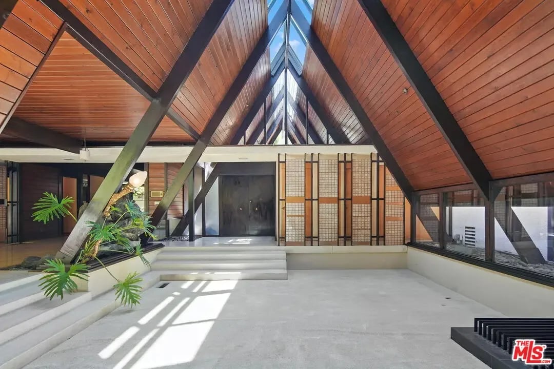 RARE POLYNESIAN A - FRAME