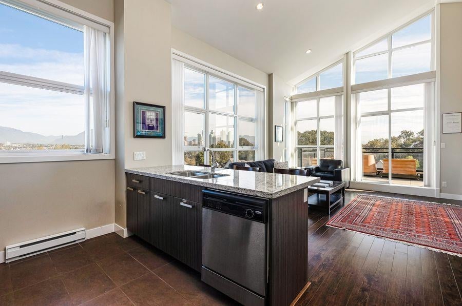 405-3255 Smith Ave
