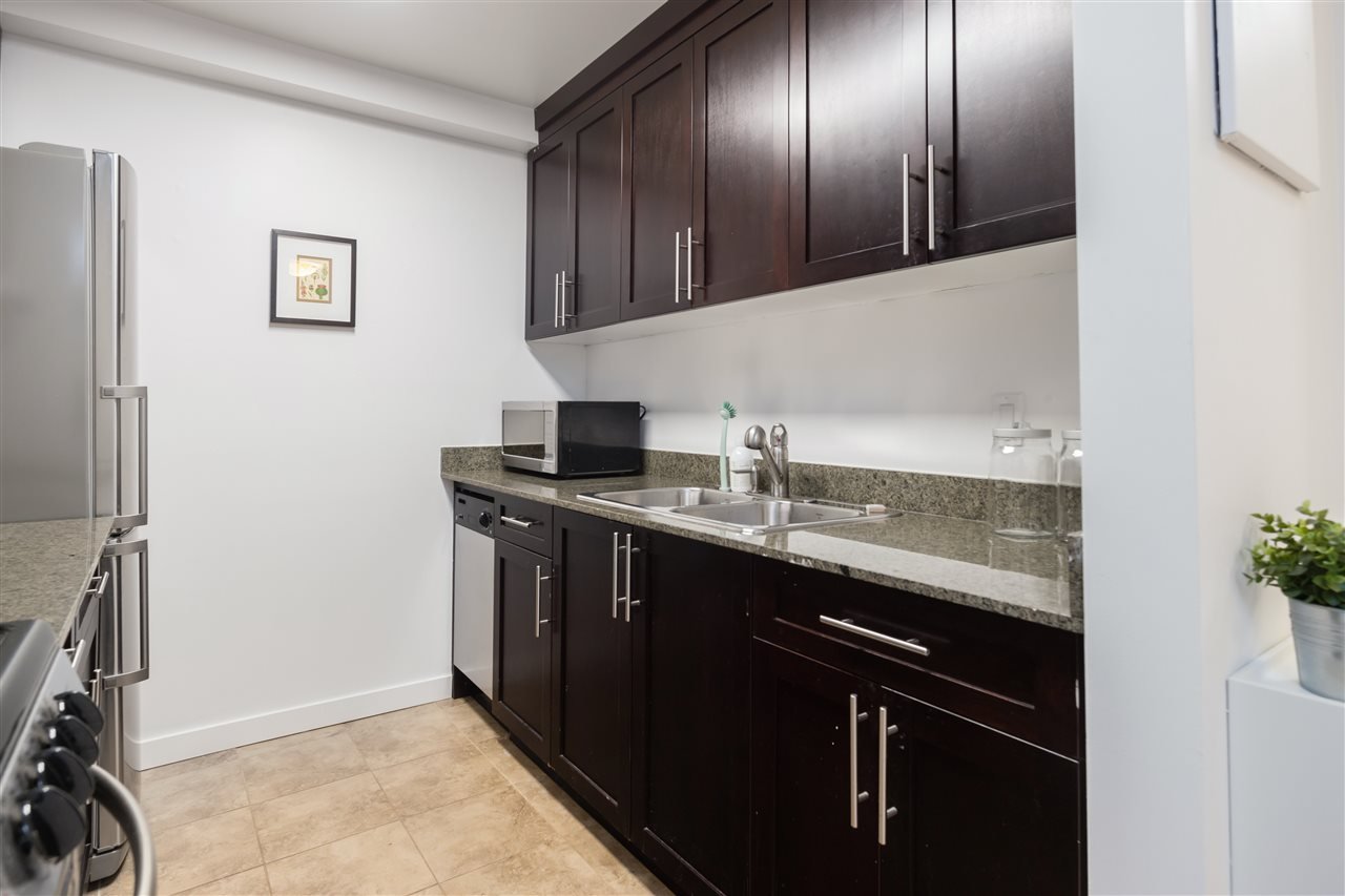 105-288 E 14th Ave