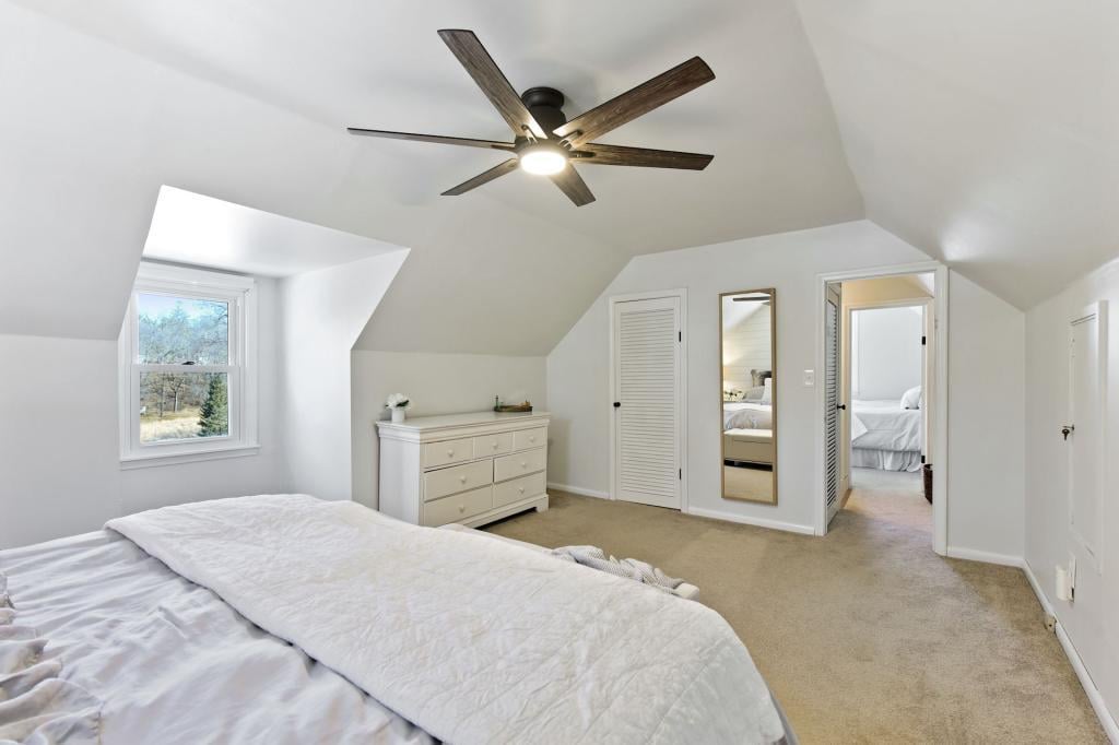 1115 Holly Ln