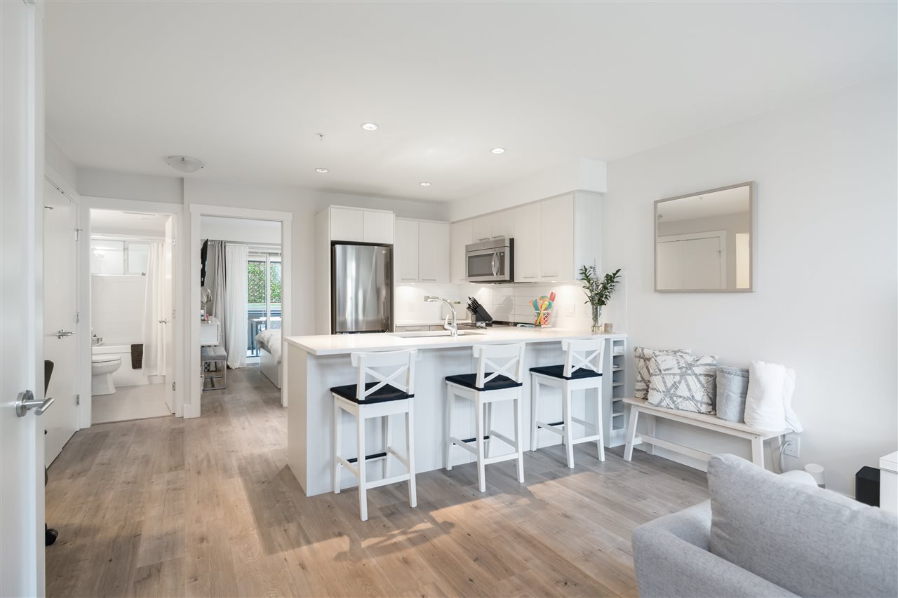 102-7180 Barnet Rd