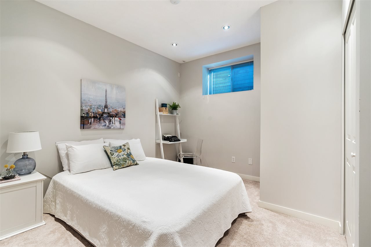 80-55 Hawthorn Dr