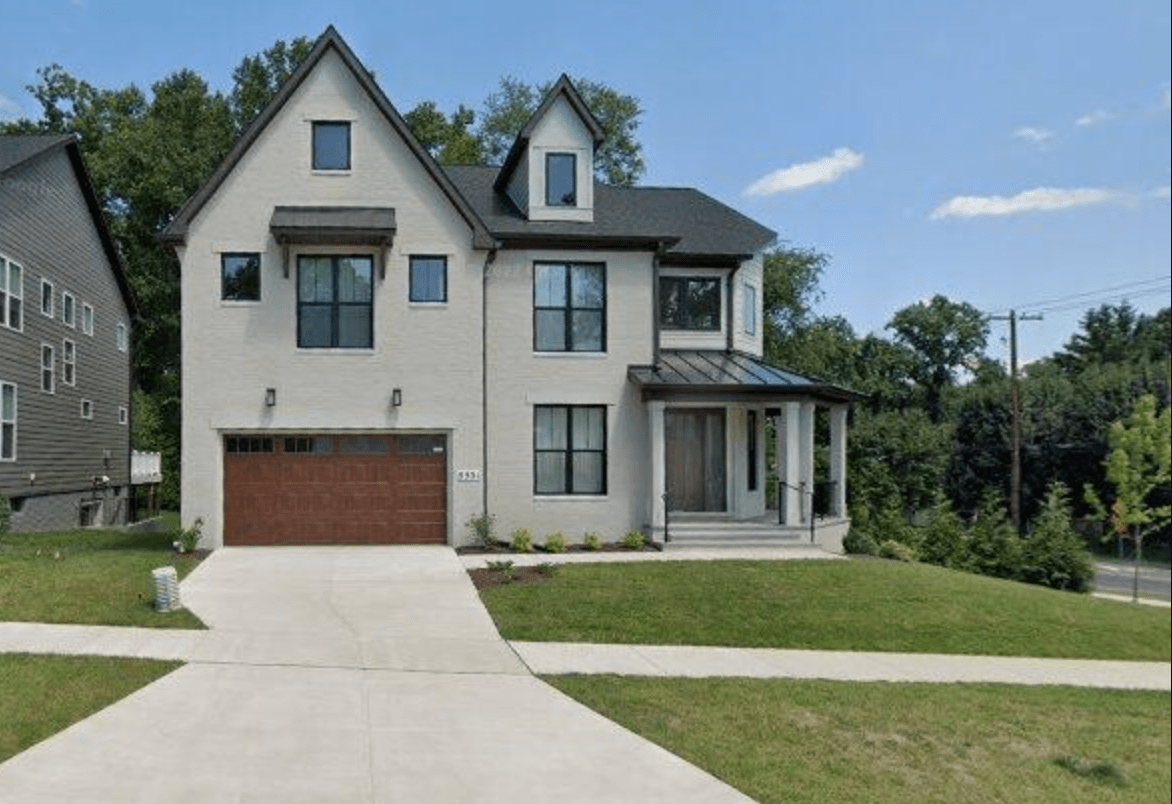9501 Wildoak Dr