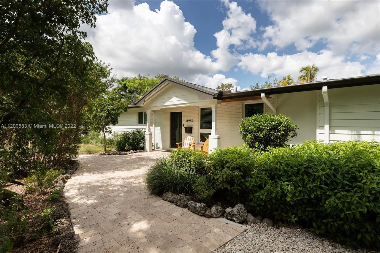 8950 SW 84th Ct