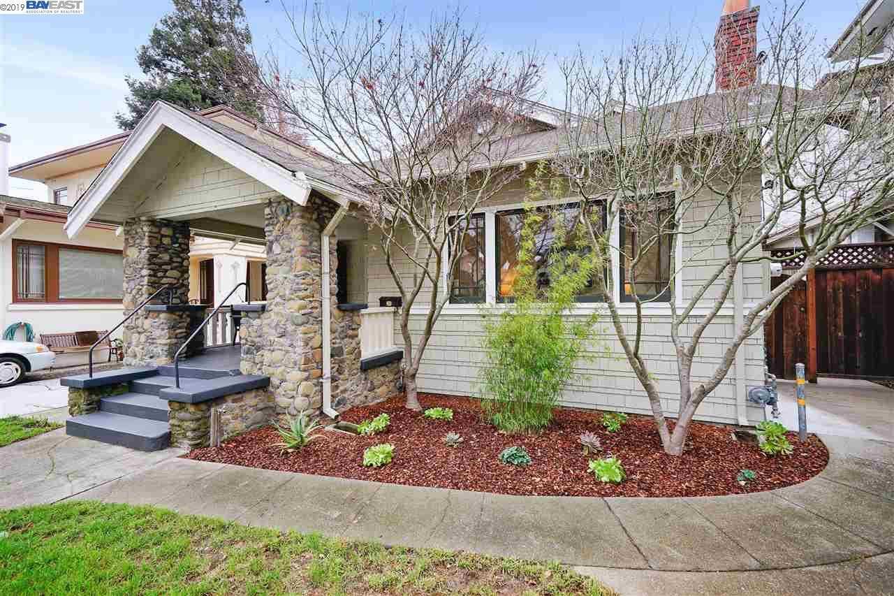 3258 Fairview Ave
