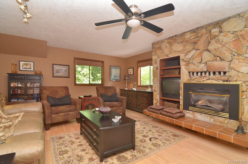 3985 Blenkinsop Rd
