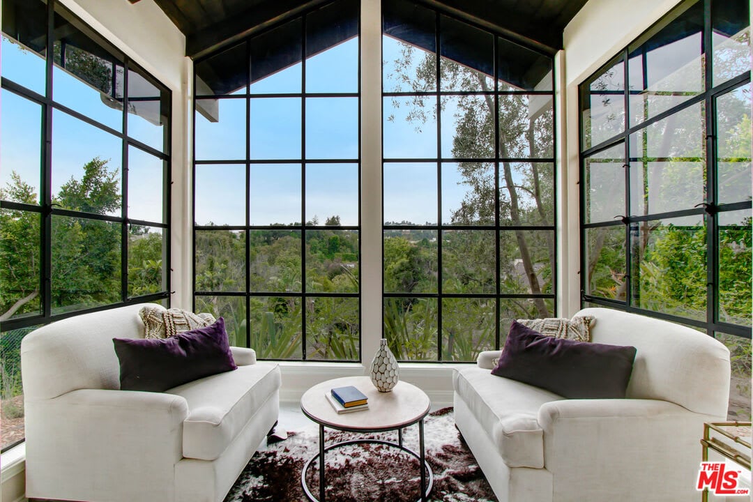 Summit Opulent