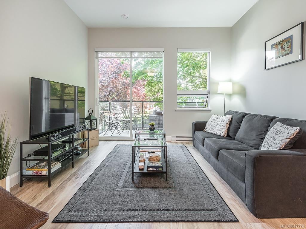 203-595 Pandora Ave