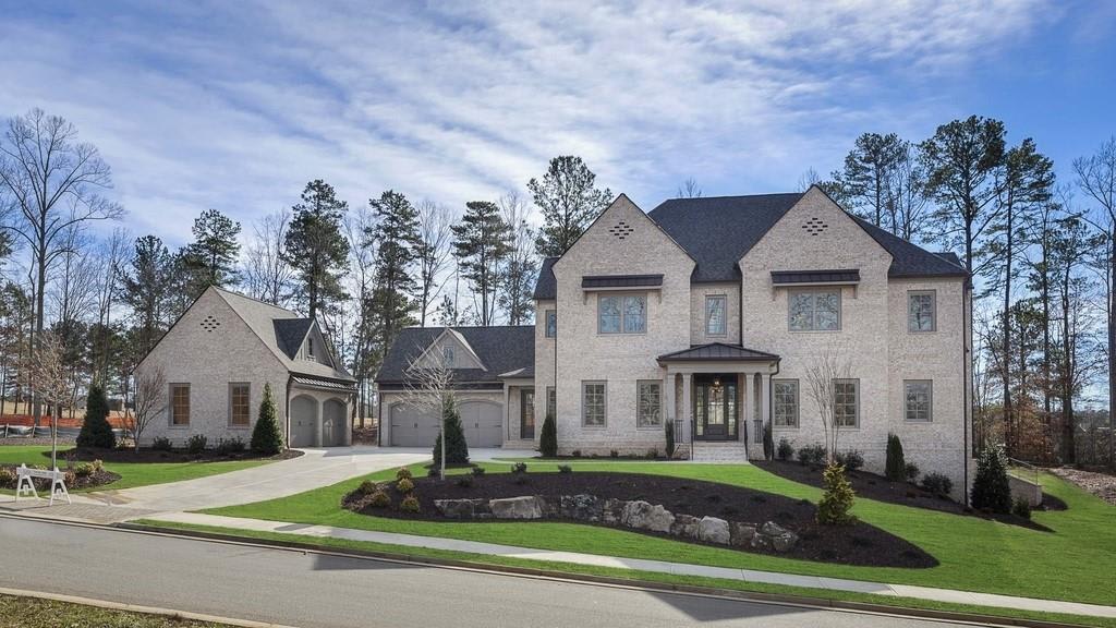 1053 Summit View Ln