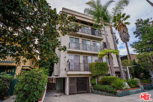 1409 S SALTAIR AVE Apt 102