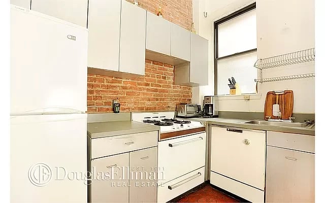 316 West 82nd Street Unit: 1F