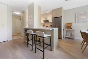104-327 Maitland St