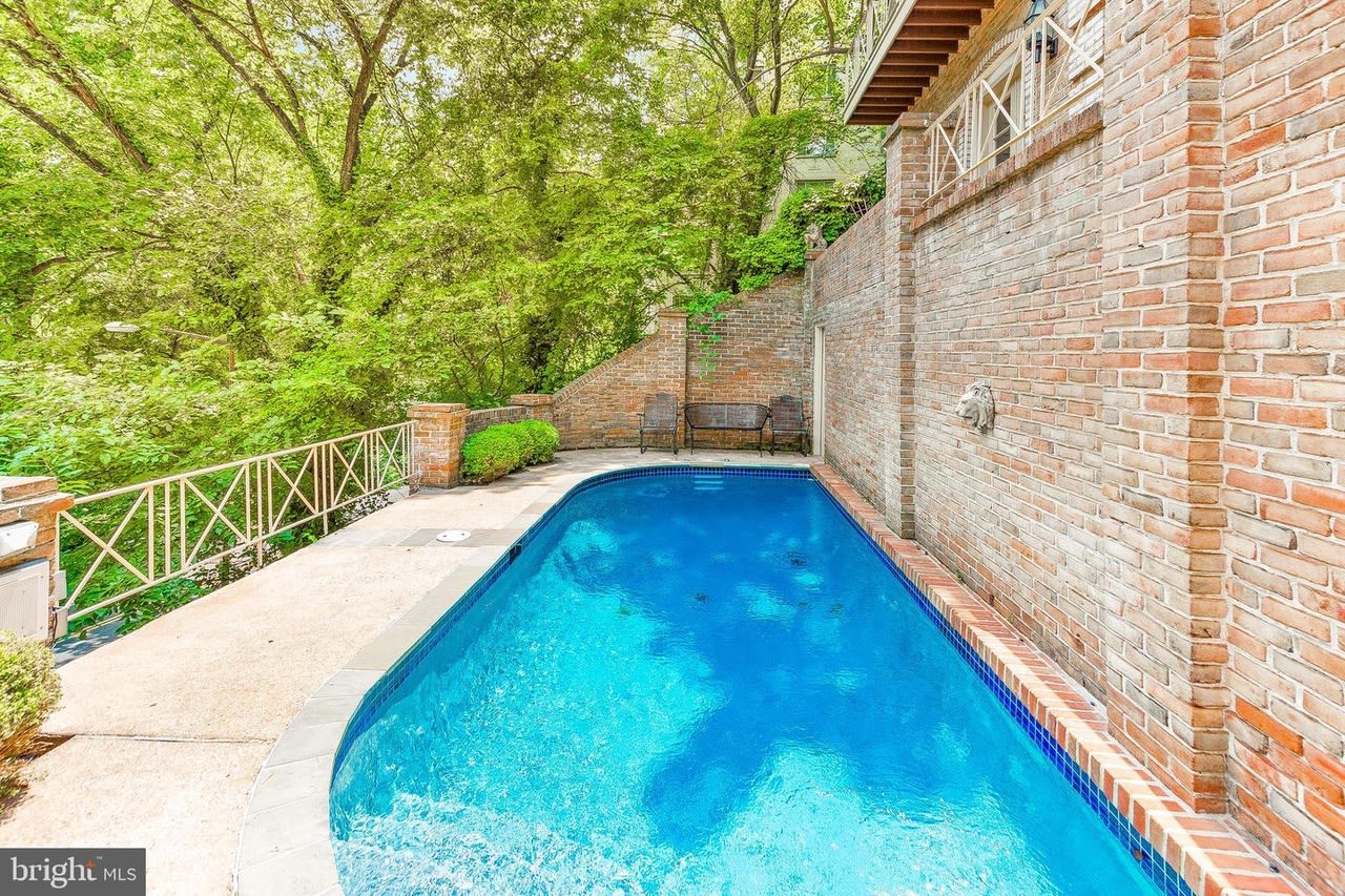 2128 Cathedral Ave NW - Buyer Represented
