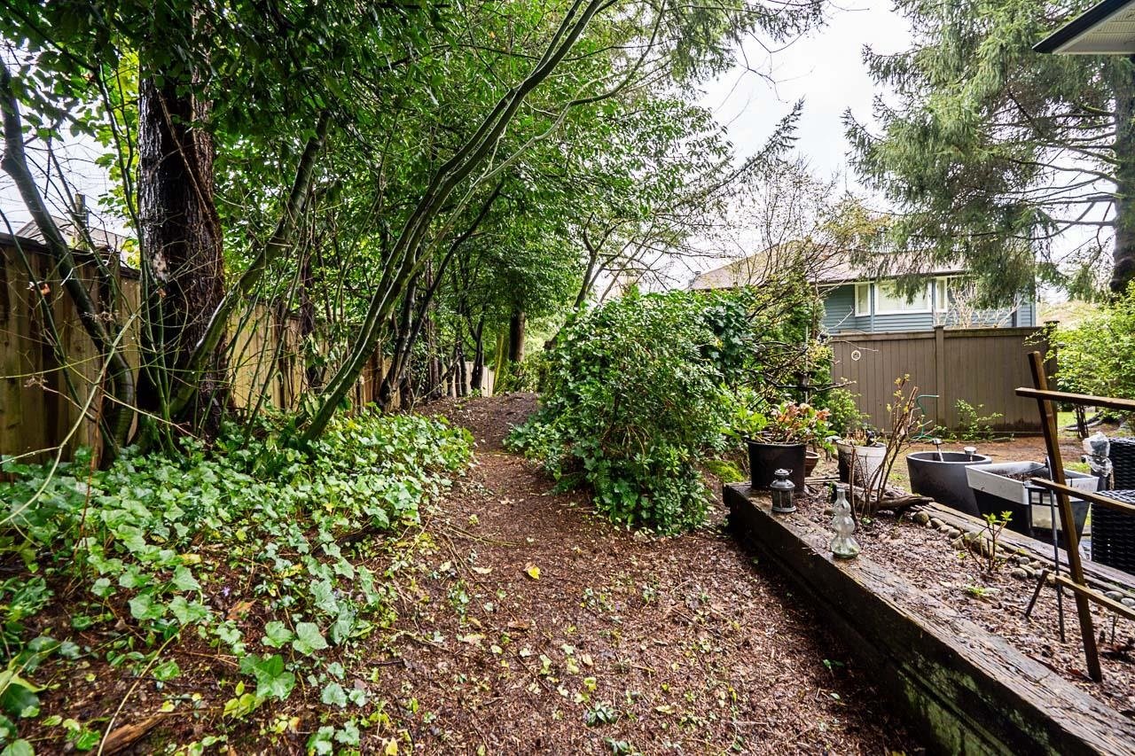 2952 Mt Seymour Pkwy