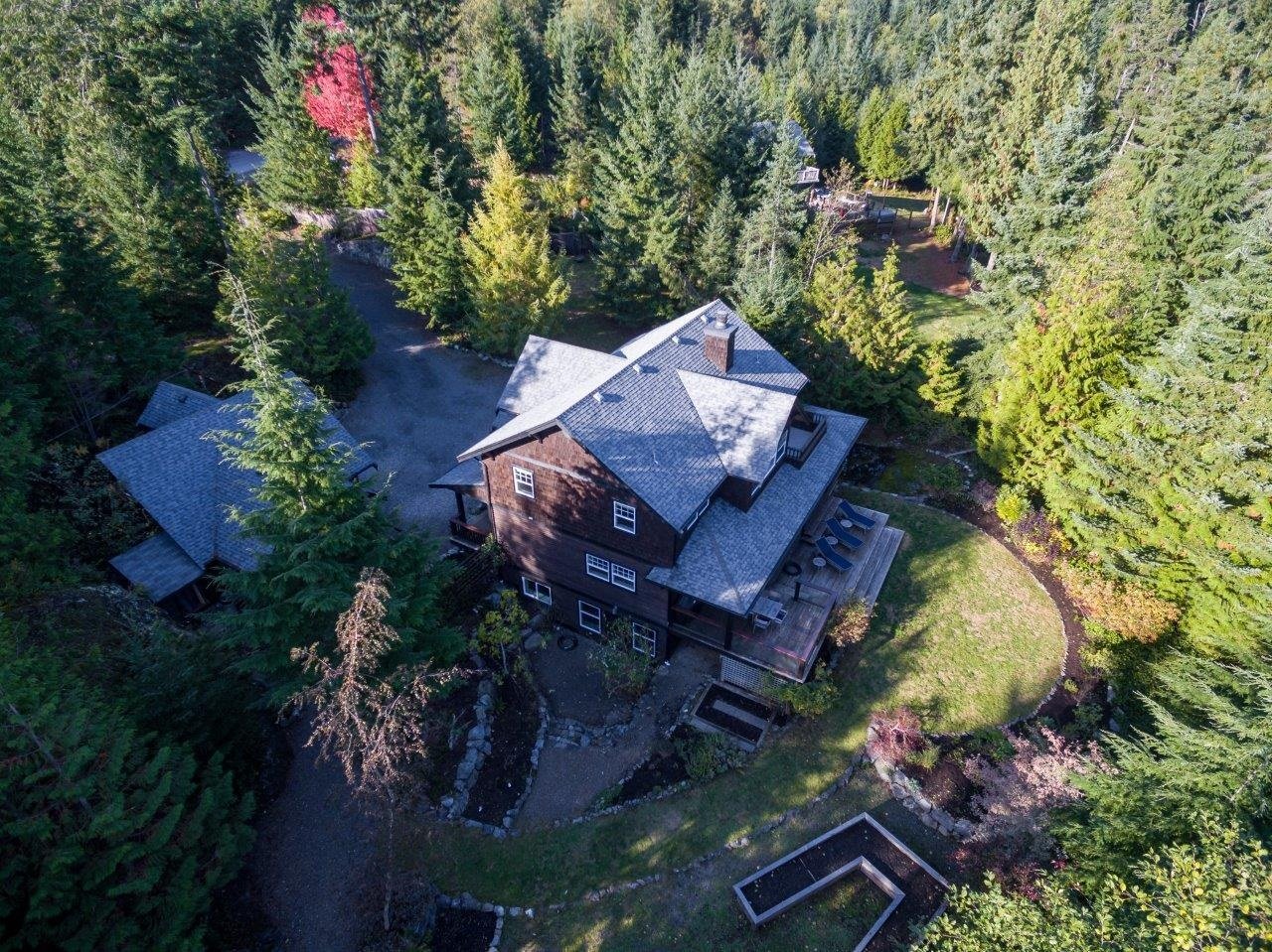 347 Salal Rd
