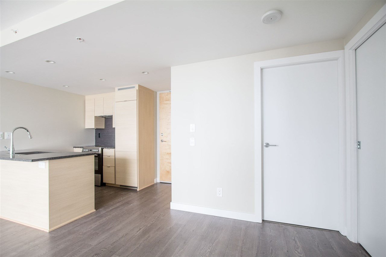 1001-489 Interurban Wy