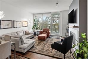 503-4009 Rainbow Hill Lane