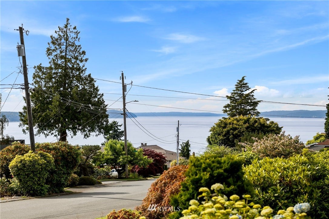 443 View Ridge Dr