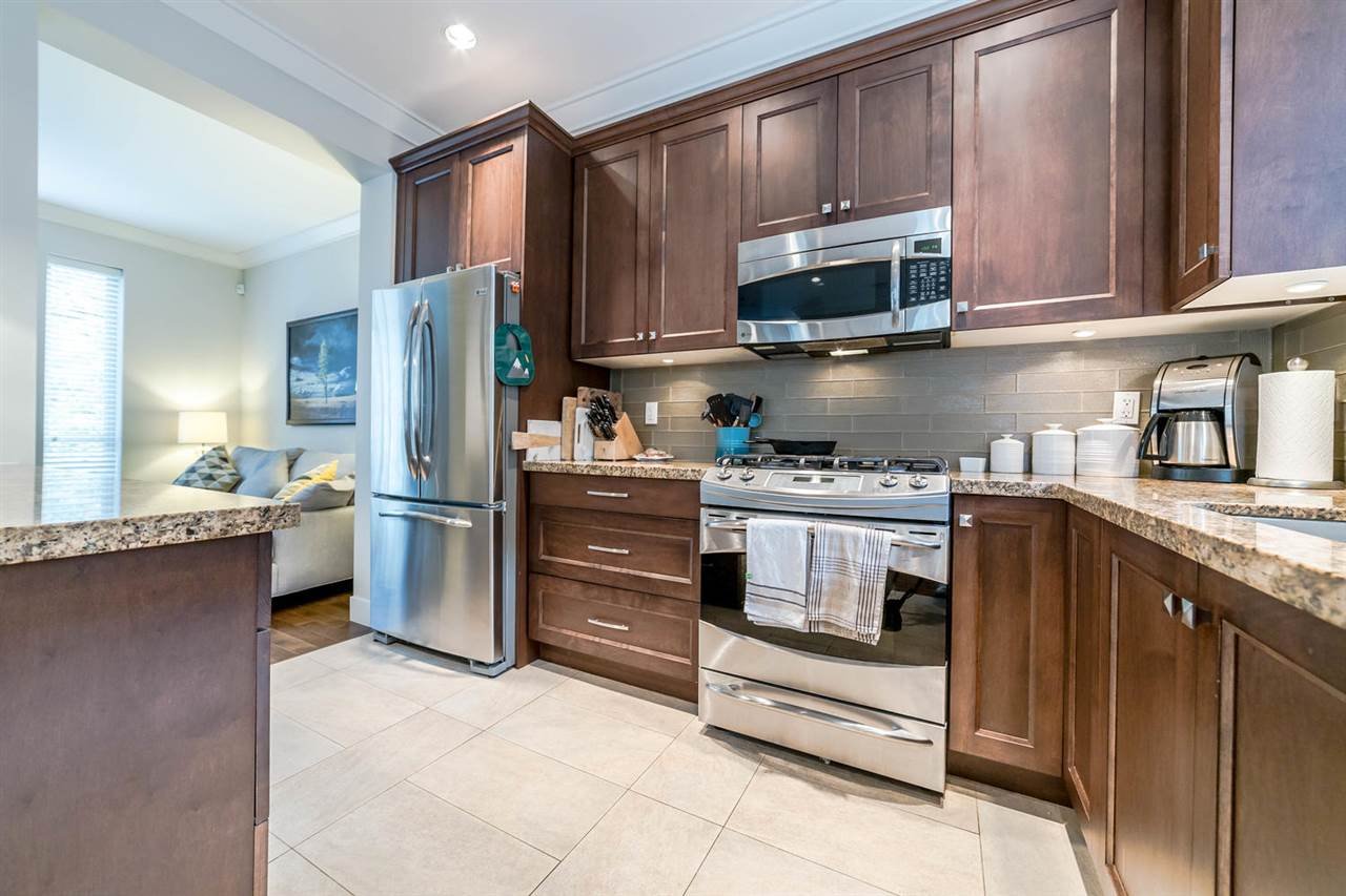 1-897 Premier St