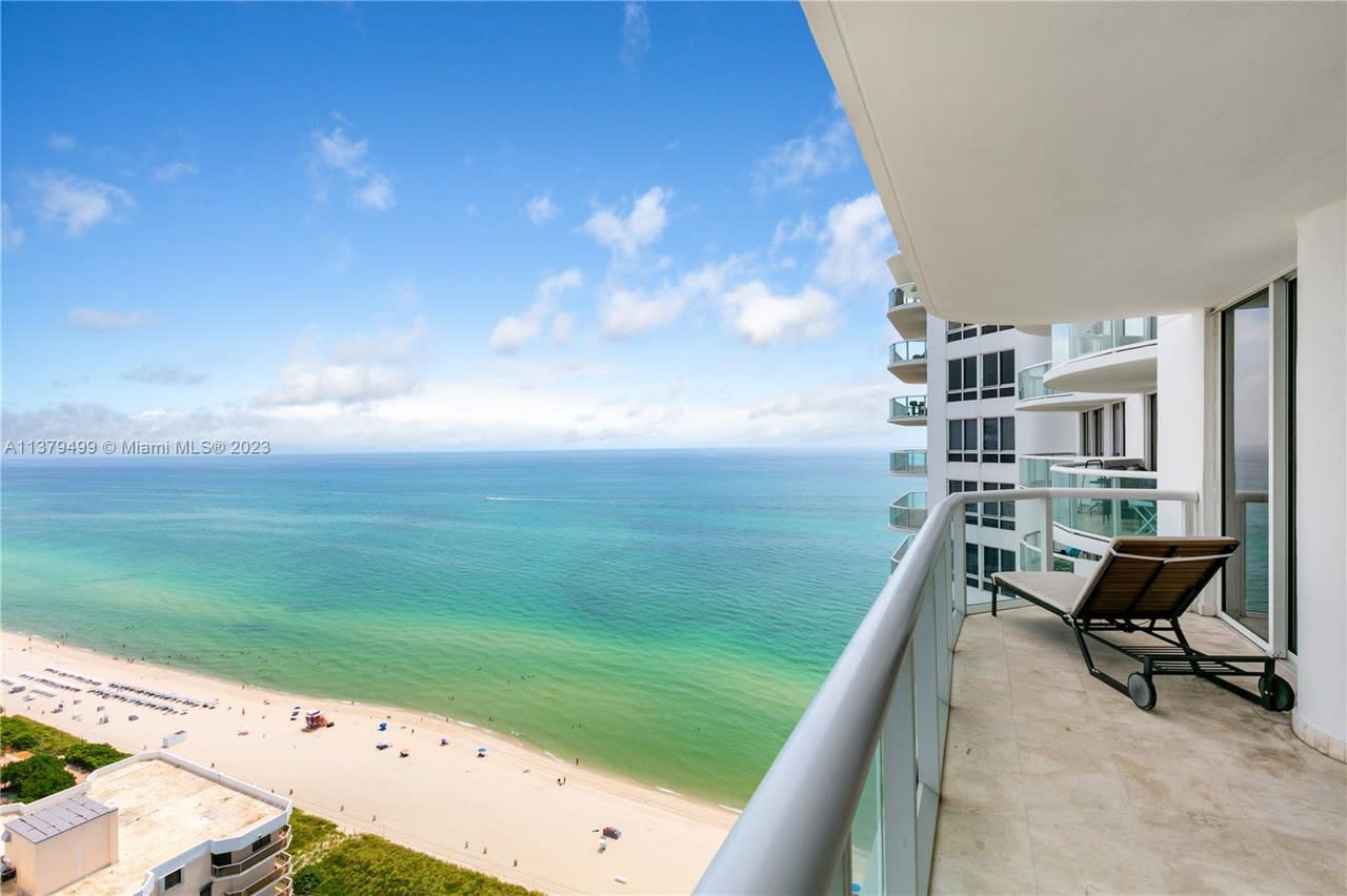 6365 Collins Ave., #3208