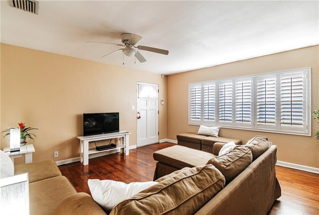 37 W Preston St