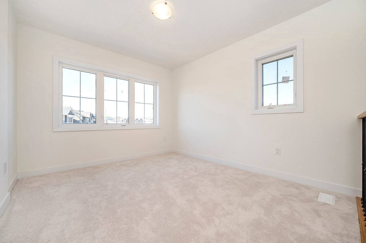 194 Aviron Cres