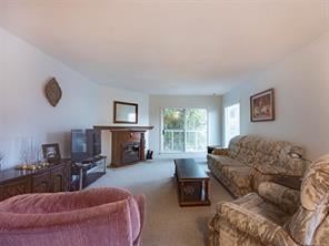 304-2360 James White Blvd, Sidney