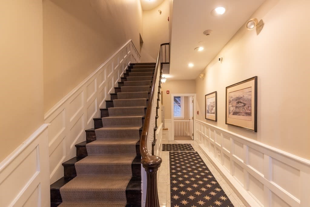 40 Mount Vernon St