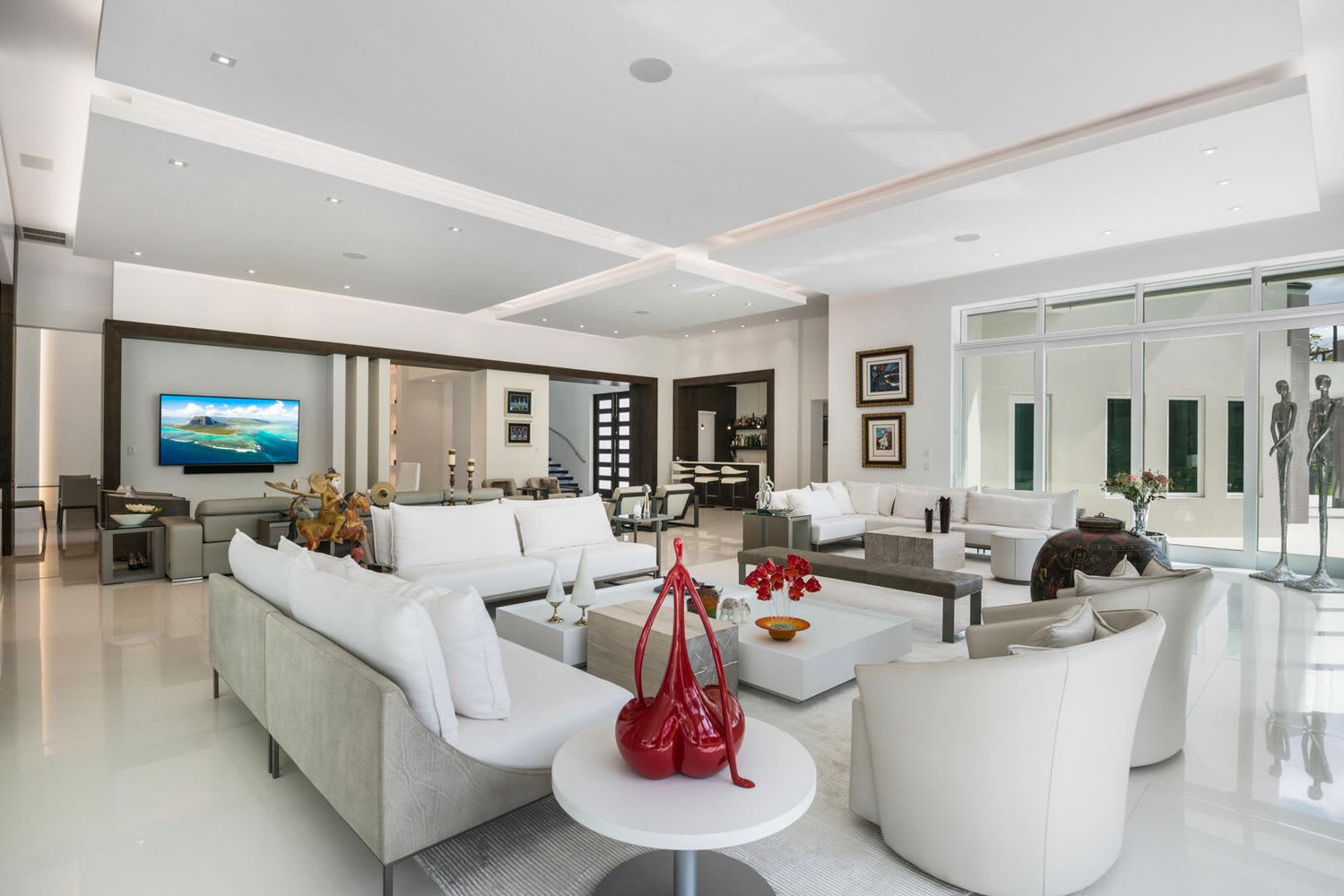 17106 Ave Le Rivage