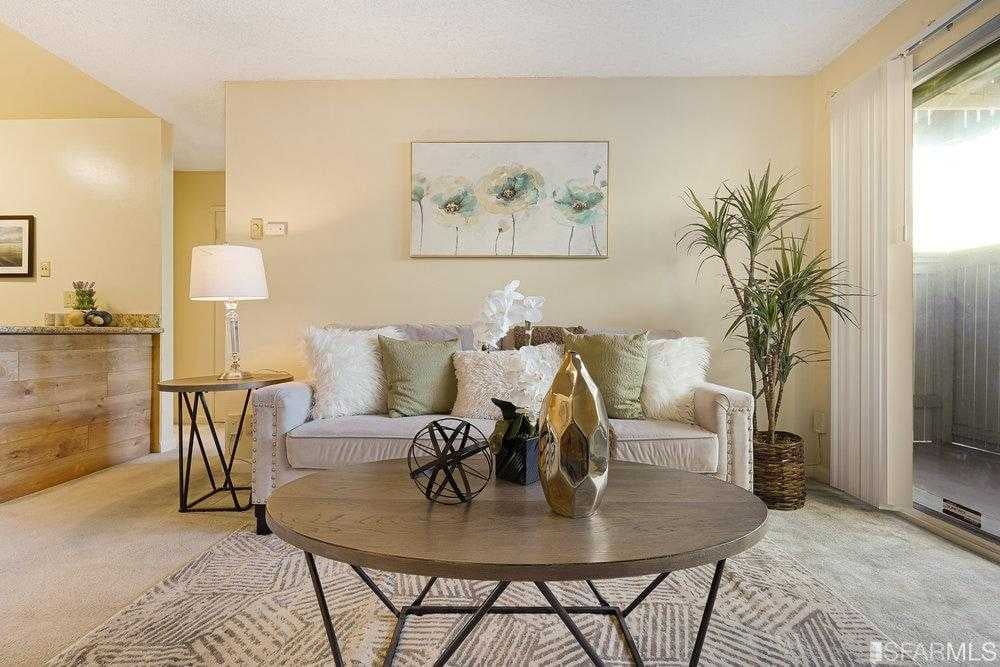 107 Piccadilly Place Unit B