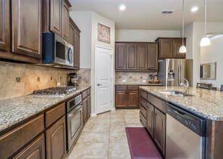 217 Mineral Point Dr