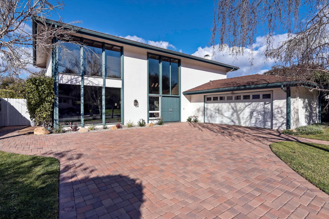 1290 Bel Air Dr