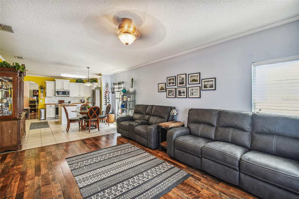 3154 Queen Alexandria Dr