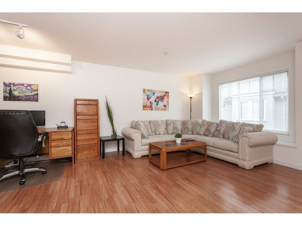 101-12040 68 Ave