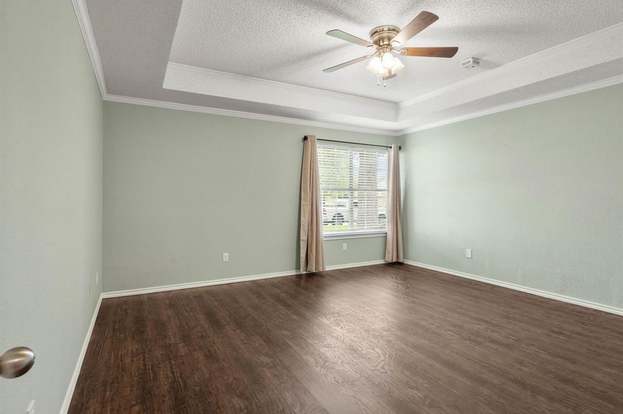1305 Oak Harbour Blvd
