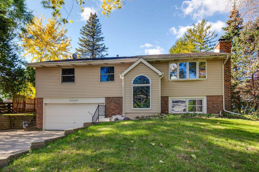 35238 N Sheridan Dr
