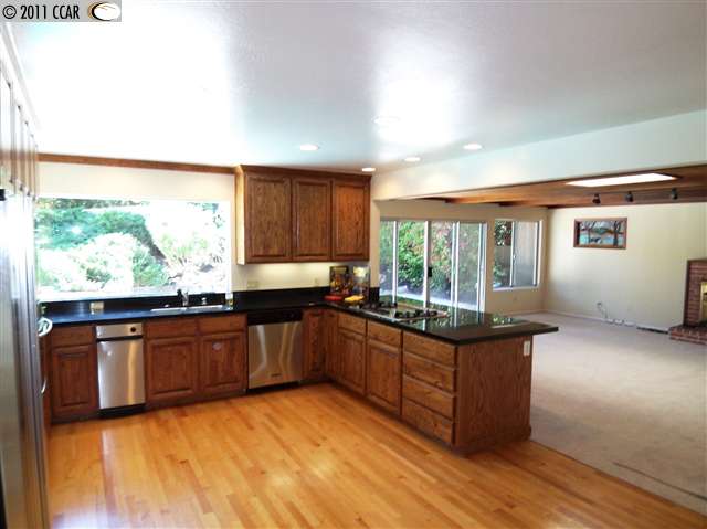 1147 Sanders Dr